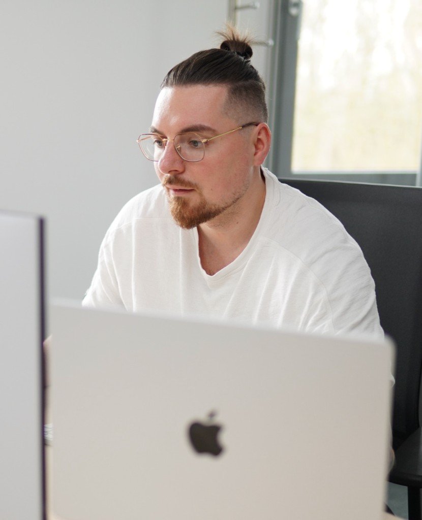 Valerii Novokhyzhnii – Selbstständiger Webentwickler aus der Region Stuttgart, Portrait